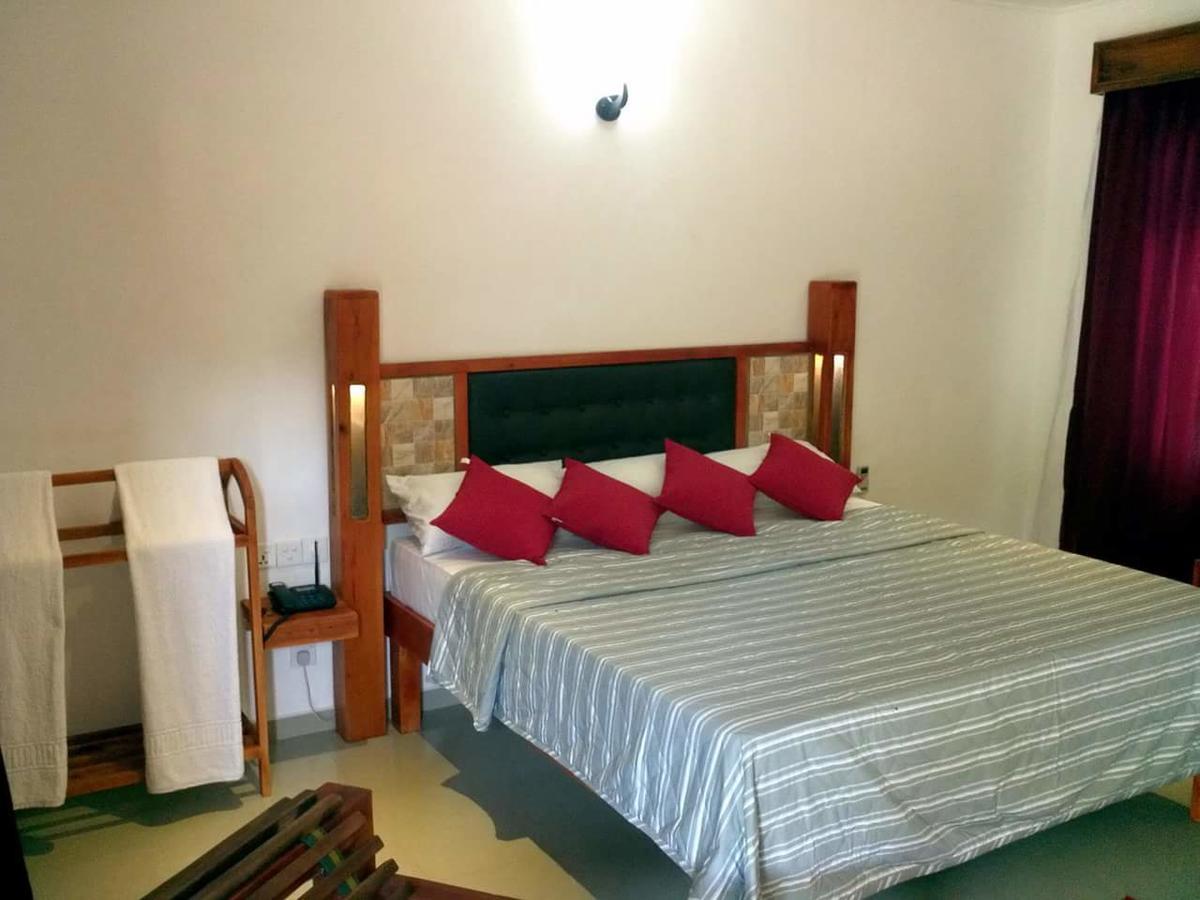 Sea View Beach Hotel Nilaveli Exterior foto