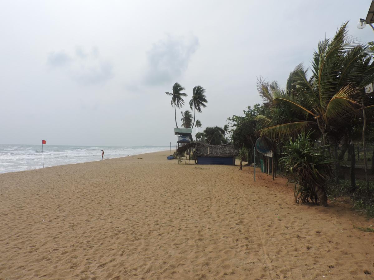 Sea View Beach Hotel Nilaveli Exterior foto