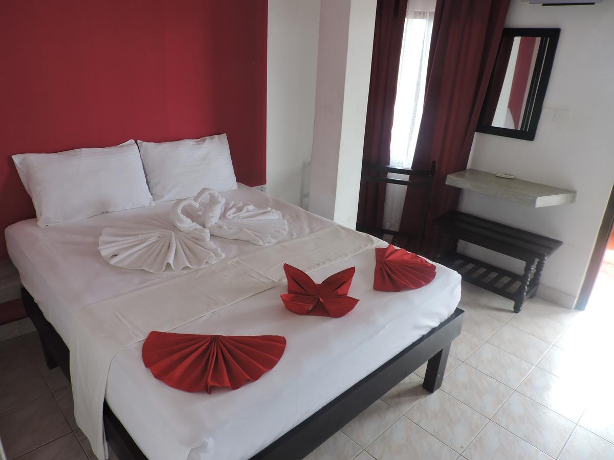 Sea View Beach Hotel Nilaveli Exterior foto