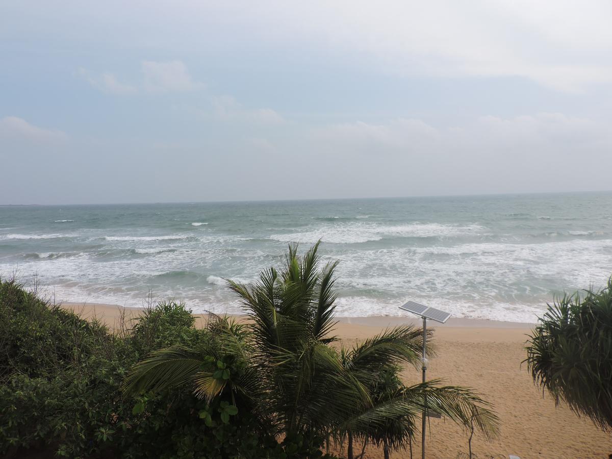 Sea View Beach Hotel Nilaveli Exterior foto