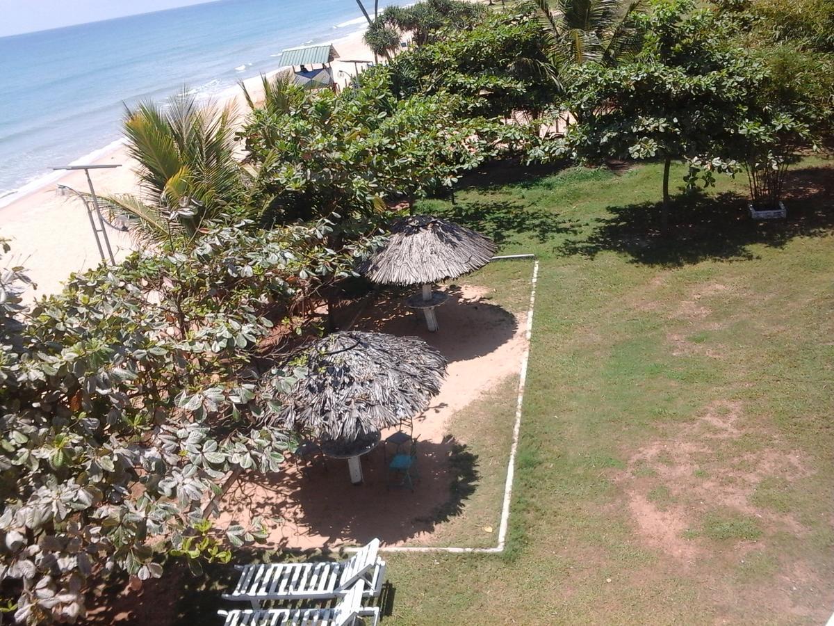 Sea View Beach Hotel Nilaveli Exterior foto
