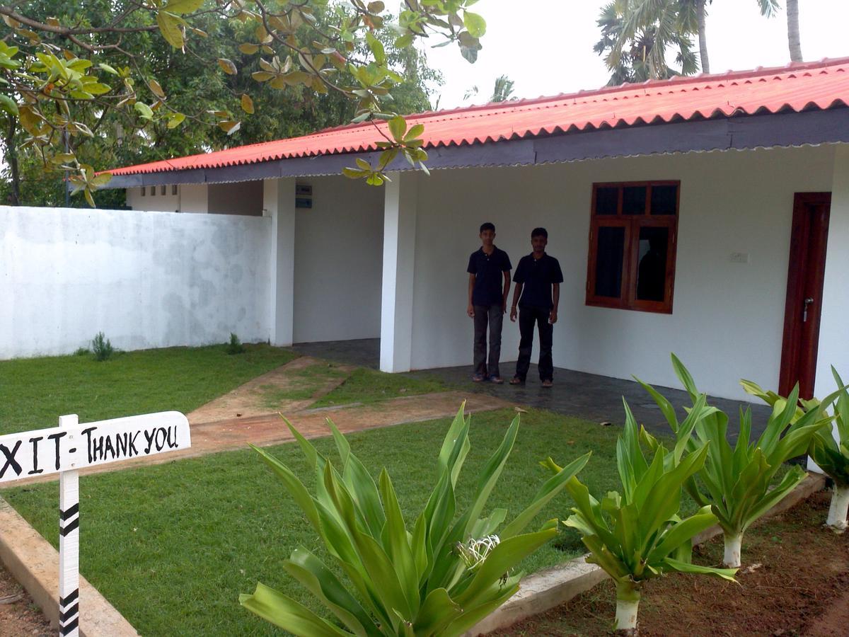 Sea View Beach Hotel Nilaveli Exterior foto