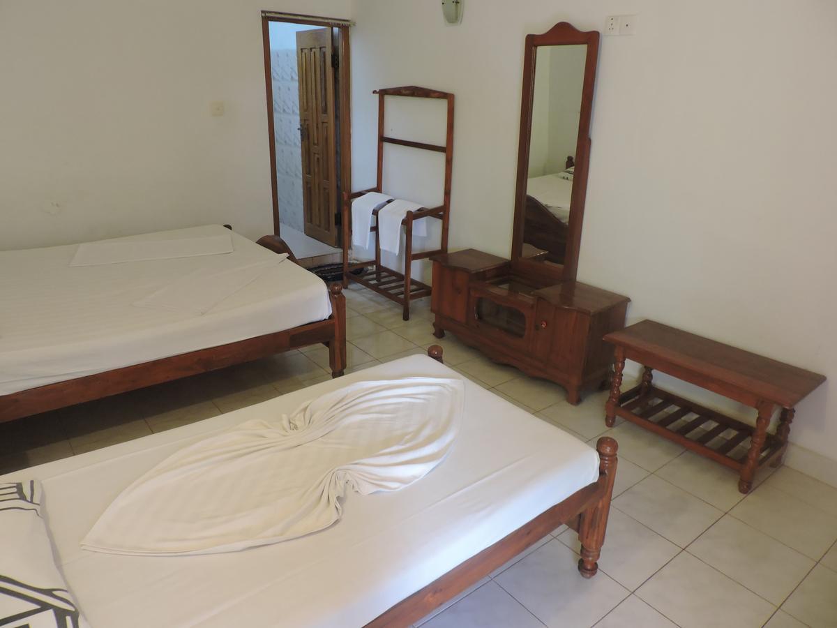 Sea View Beach Hotel Nilaveli Exterior foto