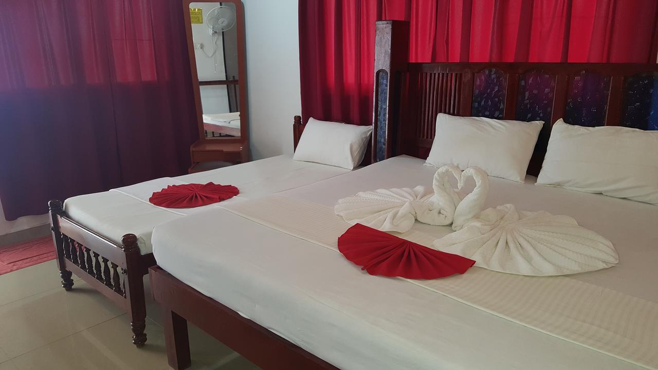 Sea View Beach Hotel Nilaveli Exterior foto