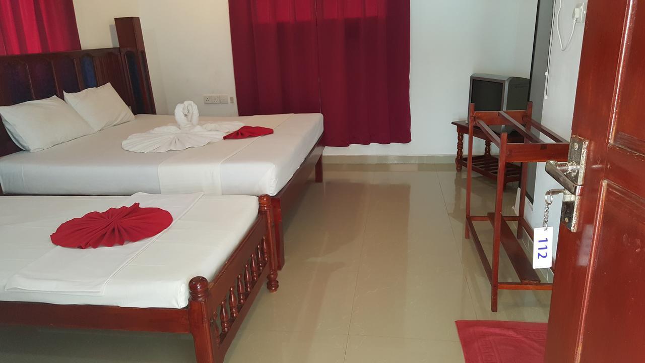 Sea View Beach Hotel Nilaveli Exterior foto
